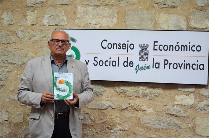 Manuel Parras en la presentación de la XI edición del Premio de Investigación