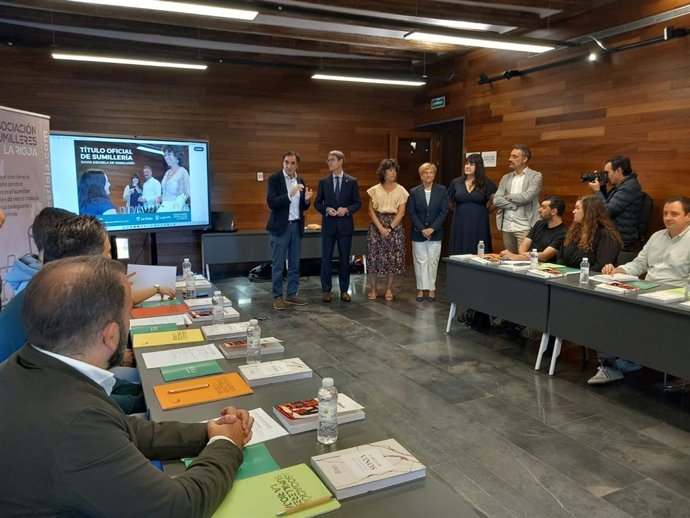 Arranca en el CCR el primer Título Oficial de Sumillería con unos 10 alumnos: "Rioja necesitaba dar este paso"