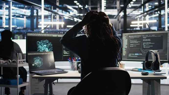 Representación de un ciberataque en una empresa.