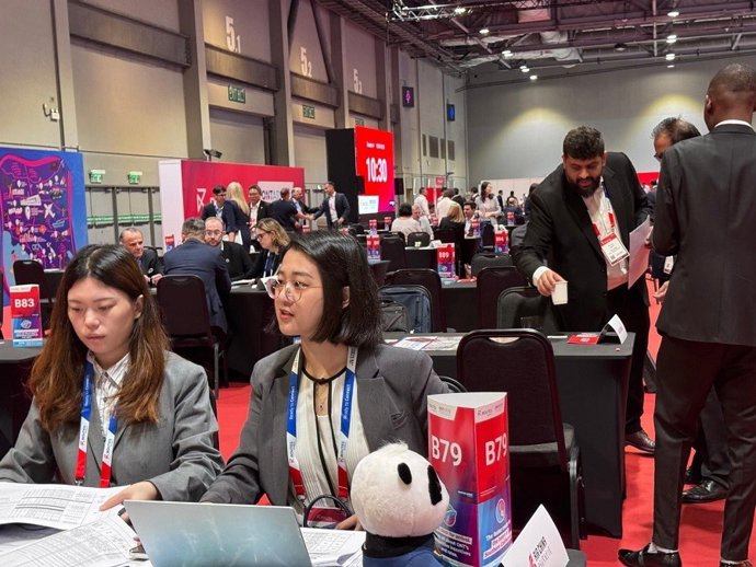 La participación en este prestigioso evento tuvo como meta fundamental promover nuevas rutas y consolidar la conectividad aérea existente hacia la Costa del Sol, un factor decisivo para la competitividad del destino.