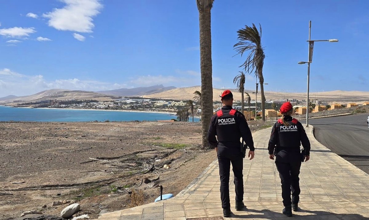 Detienen a un hombre por agredir a su pareja en un barco con destino Fuerteventura