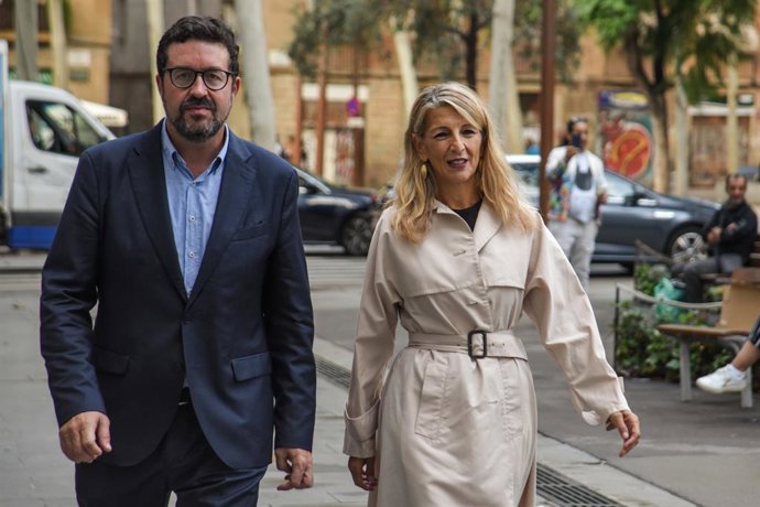 Archivo - La vicepresidenta segunda del Gobierno y ministra de Trabajo, Yolanda Díaz, y el Secretario de Estado de Trabajo, Joaquín Pérez Rey, a su llegada a la reunión con los sindicatos de Catalunya, en la sede de UGT de Barcelona, a 19 de septiembre de