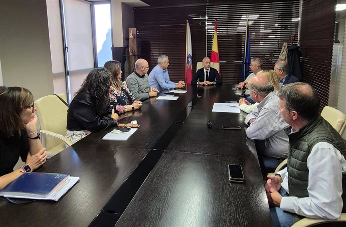 Reunión consejero de Educación, Sergio Silva, con representantes de Grupos de Acción Local para el impulso de la FP