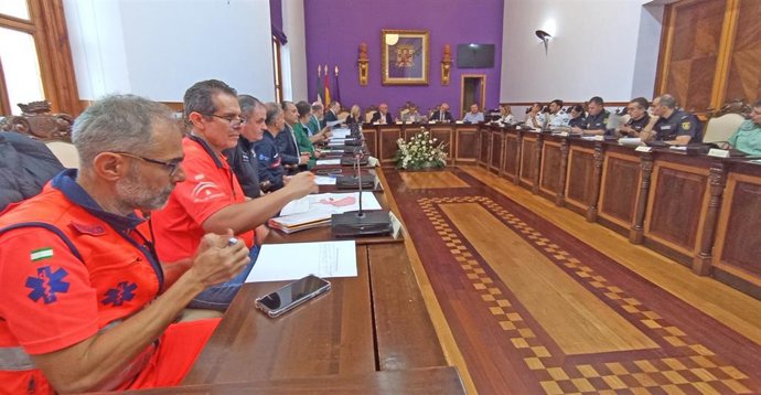 Reunión de la Junta Local de Seguridad sobre la Magna