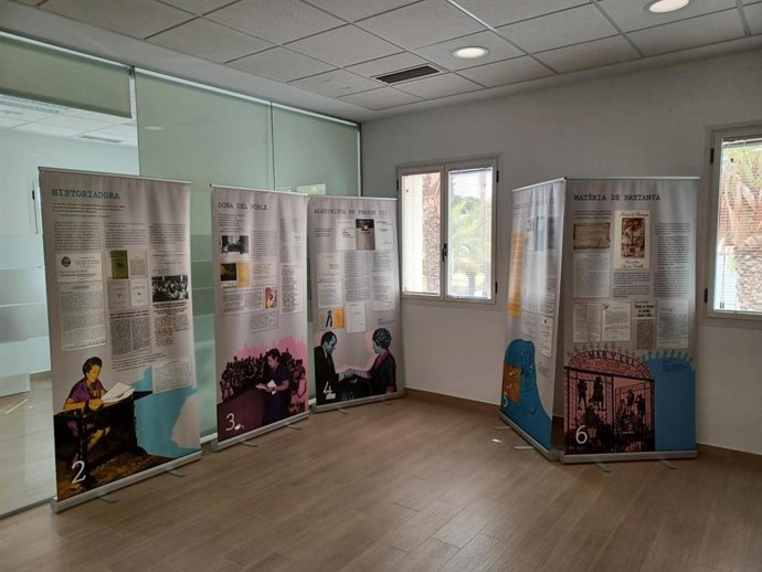 Carmelina Sánchez-Cutillas protagoniza la exposición 'Des de les fronteres del silenci' en la UA