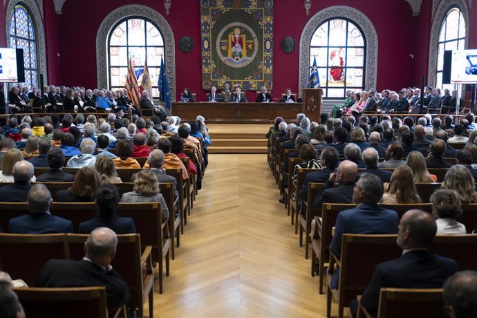 Archivo - Vista general del Acto de Apertura del Curso Universitario 2024-2025, en el Paraninfo de la Universidad de Zaragoza, a 23 de septiembre de 2024, en Zaragoza, Aragón (España). La jornada se celebra en Zaragoza porque la universidad cumple este añ