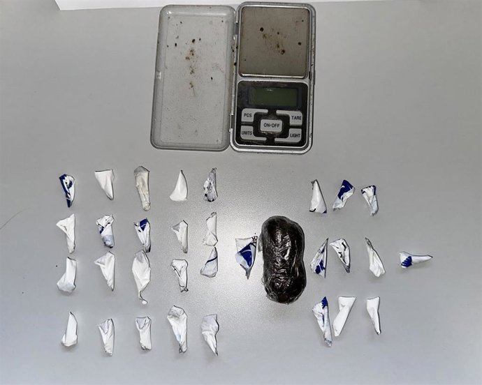 Droga intervenida en Encinas Reales.