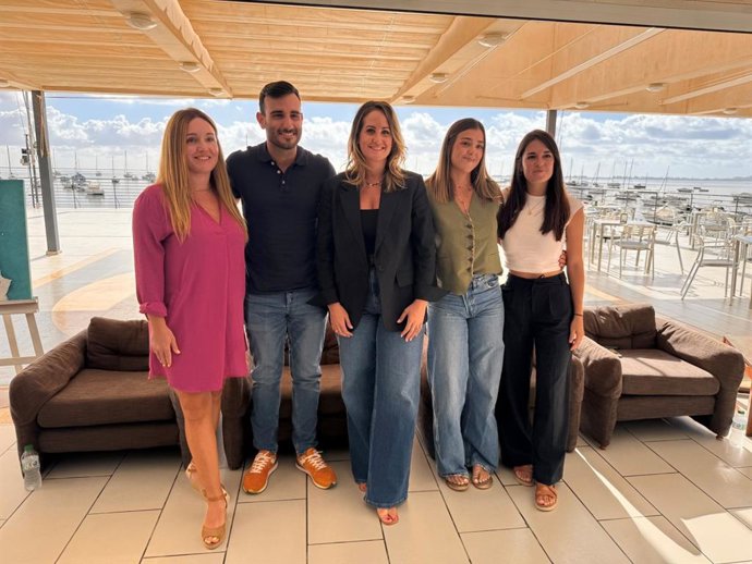 Mesa de Experiencias organizada por la Concejalía de Turismo y Playas del Ayuntamiento de San Javier