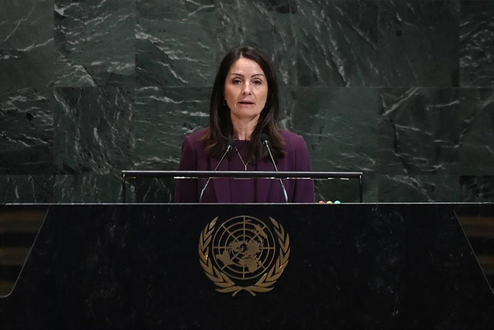 La representante permanente de Dinamarca ante Naciones Unidas, Christina Markus Lassen, comparece en la 80 sesión de la Asamblea General de la ONU