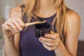 Foto: La verdad sobre las pastas de dientes con carbón activo: moda viral que puede dañar tu sonrisa