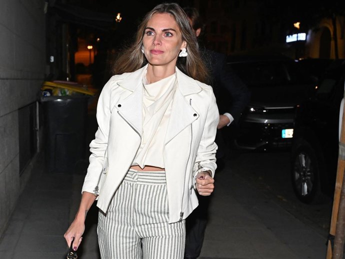 Amaia Salamanca llega a la fiesta que celebra Boris Izaguirre con motivo de su sesenta cumpleaños