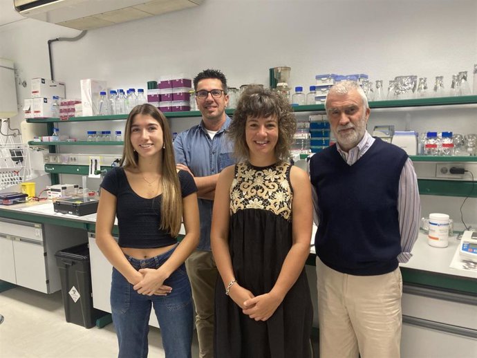 Equipo de investigadores que ha realizado el estudio sobre el impacto de las olas de calor en la acuicultura de la trucha arcoíris.