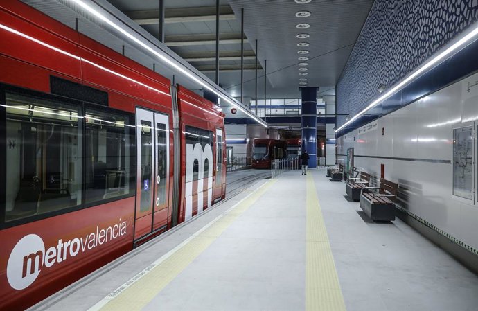 Archivo - Arxiu - Un dels vagons de la Línia 10 de Metrovalencia