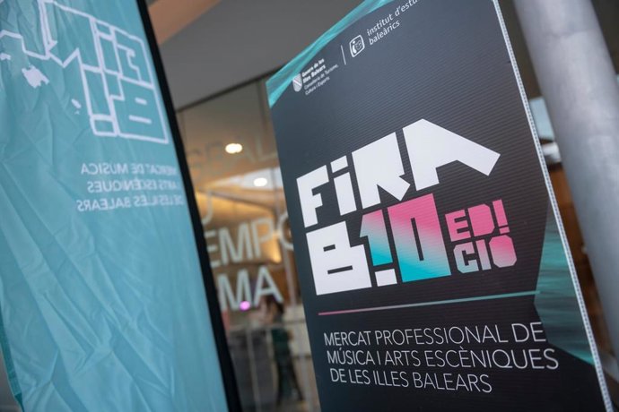 Archivo - Cartel de Fira B!