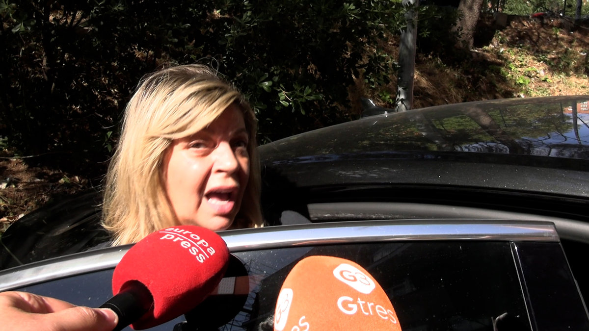 Terelu Campos, con mala cara y escoltada en el hospital tras su advertencia  a Mar Flores