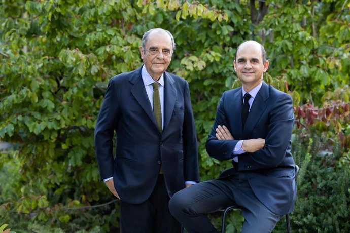 De izda a dcha: Carlos March Delgado; y el nuevo presidente de Corporación Financiera Alba, Juan March de la Lastra.