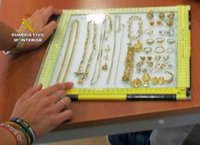 La Guardia Civil recupera cerca de un centenar de joyas sustraídas en domicilios de San Javier