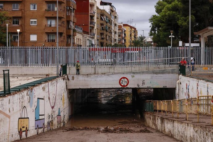 El túnel de al lado del barranco de La Saleta con lodo por las fuertes lluvias, a 29 de septiembre de 2025, en Aldaia, Valencia, Comunidad Valenciana (España)