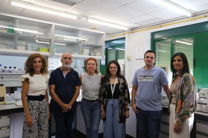 El equipo de investigadores e investigadoras que han llevado a cabo el estudio.