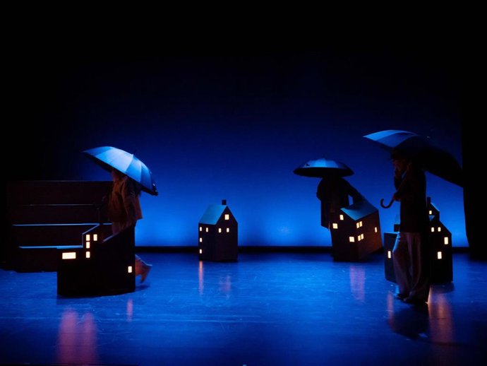 Obra 52 hercios de Ados Teatroa.