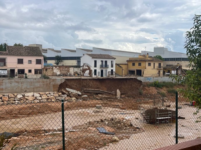 Un talud se desprende en el barranco del Poyo en Picanya (Valencia)