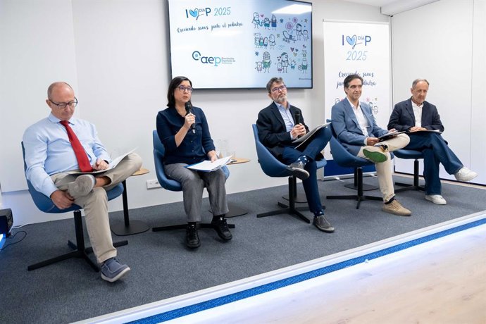 Conferência de imprensa da Associação Espanhola de Pediatria por ocasião do Dia da Pediatria.