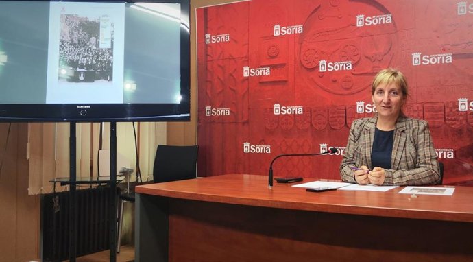 Yolanda Santos durante la presentación de los actos sobre el nombramiento de Machado como hijo adoptivo de Soria.