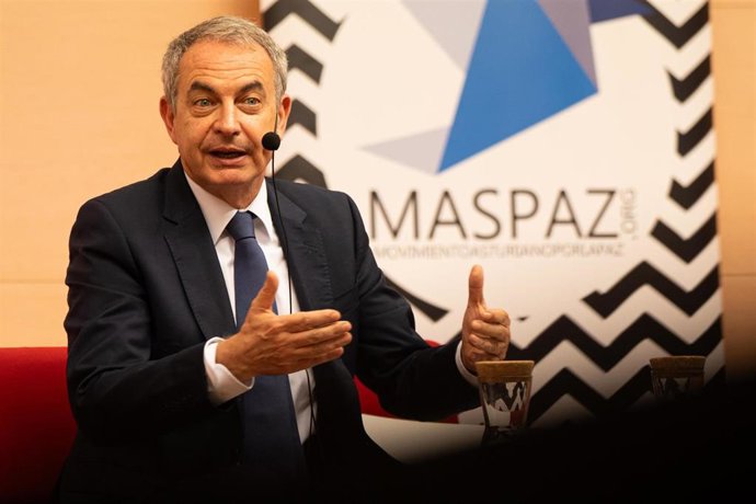 El ex presidente del Gobierno, José Luis Rodríguez Zapatero, en Oviedo.