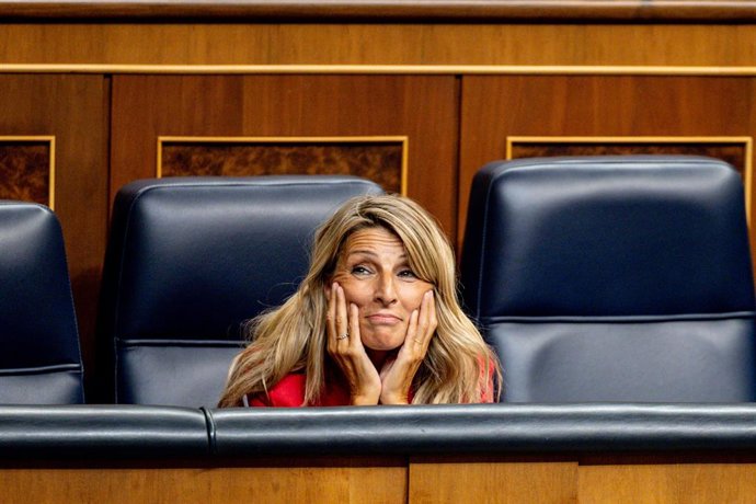 La vicepresidenta segunda y ministra de Trabajo y Economía Social, Yolanda Díaz, durante una sesión plenaria, en el Congreso de los Diputados, a 9 de septiembre de 2025, en Madrid (España). El Pleno del Congreso debate hoy, entre otras enmiendas, el Real 