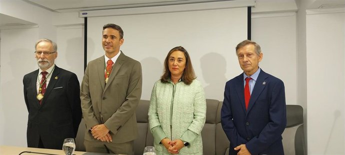 González Corral en la toma de posesión de la nueva Junta Ejecutiva del Consejo del Colegios de la Profesión Veterinaria de Castilla y León