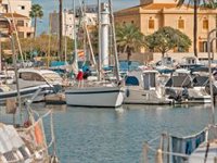 El Parlament toma en consideración la reforma de la ley de puertos pactada por PP y Vox