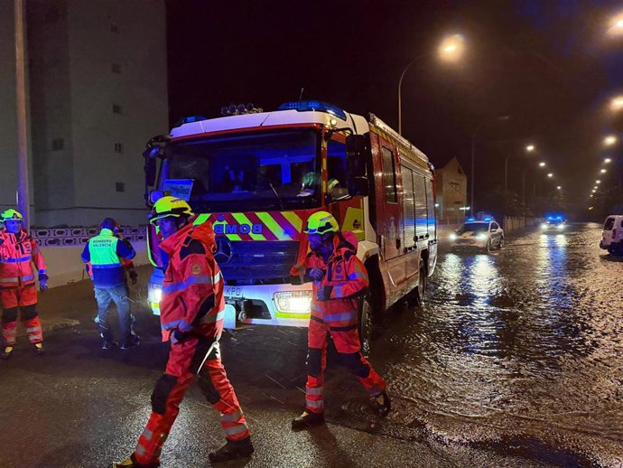 Bomberos en El Perellonet