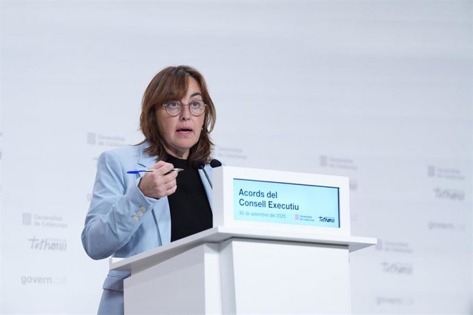 La portavoz del Govern, Sílvia Paneque, durante la rueda de prensa tras la reunión del Govern.
