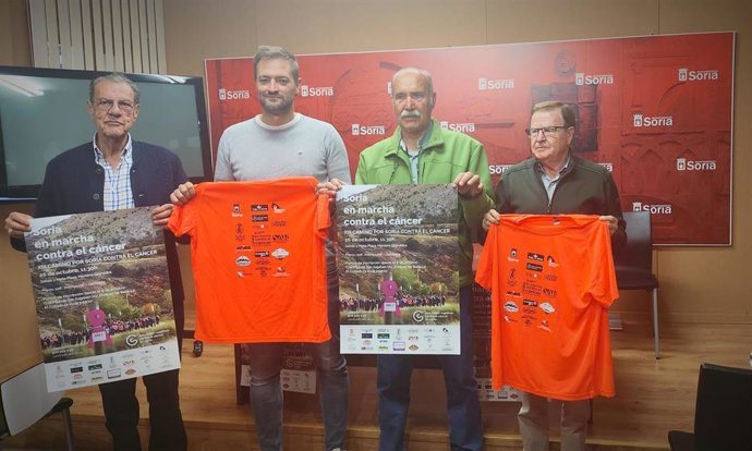 De izda a dcha, Carazo, Salvador, Serrato y Aguarón presentan el XII Camino por Soria Contra el Cáncer.