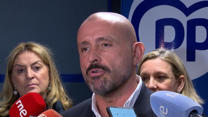 De los Santos, durante sua entrevista com a mídia em Valladolid.