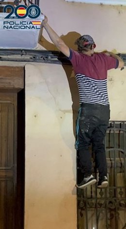 La Policía Nacional detiene infraganti a tres mujeres por robo con fuerza