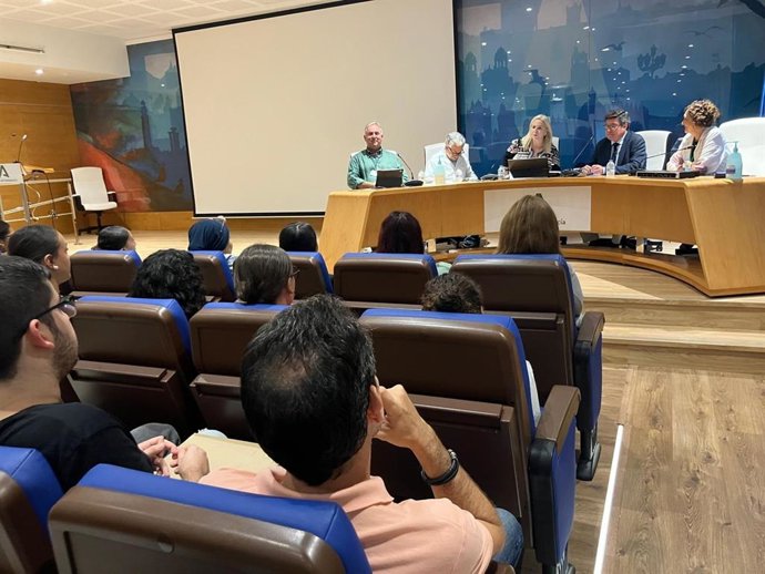 Acto de acogida para dar la bienvenida a los estudiantes que se incorporan al Complejo Hospitalario Puerta del Mar-San Carlos.