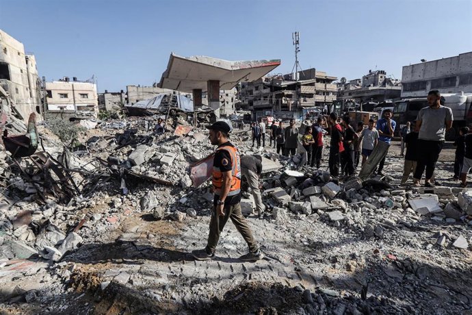 Archivo - Imagen de archivo de los restos de un ataque de Israel contra la Franja de Gaza. 