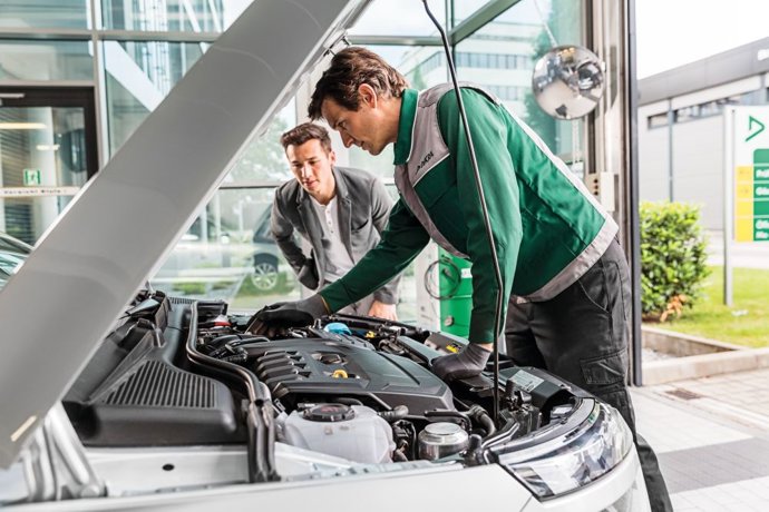 Inspección de estado del motor en DEKRA ITV
