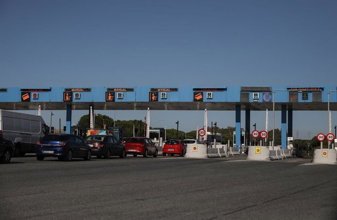 Archivo - Imágenes de recurso de la autopista de peaje Sevilla -Cádiz (AP-4), una de las tres concesiones que perderá el grupo Abertis en toda España.