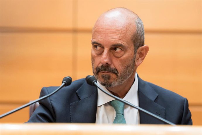 Archivo - El presidente de la mesa del senado, Pedro Manuel Rollán Ojeda, durante un pleno en el Senado, a 17 de julio de 2025, en Madrid (España).