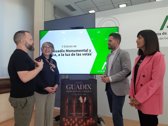 Presentación de la segunda edición de 'Guadix monumental y mágica, a la luz de las velas'