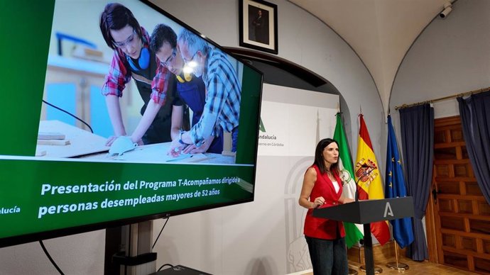La delegada de Empleo, Empresa y Trabajo Autónomo de la Junta de Andalucía en Córdoba, María Dolores Gálvez.