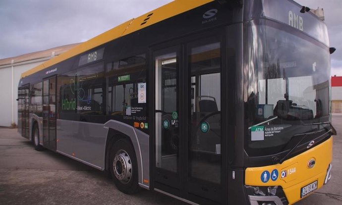 Archivo - La AMB incorpora 66 nuevos autobuses sostenibles a la flota de Bus Metropolitano