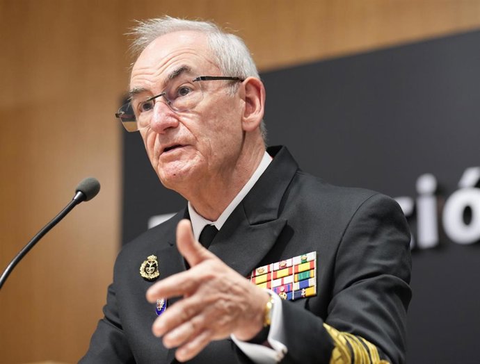 Archivo - El Jefe de Estado Mayor de la Defensa (JEMAD), el almirante general Teodoro López Calderón, durante la rueda de prensa, a 18 de octubre del 2023 en Sevilla (Andalucía, España). octubre, primera reunión de este Comité que se celebra fuera de Bélg