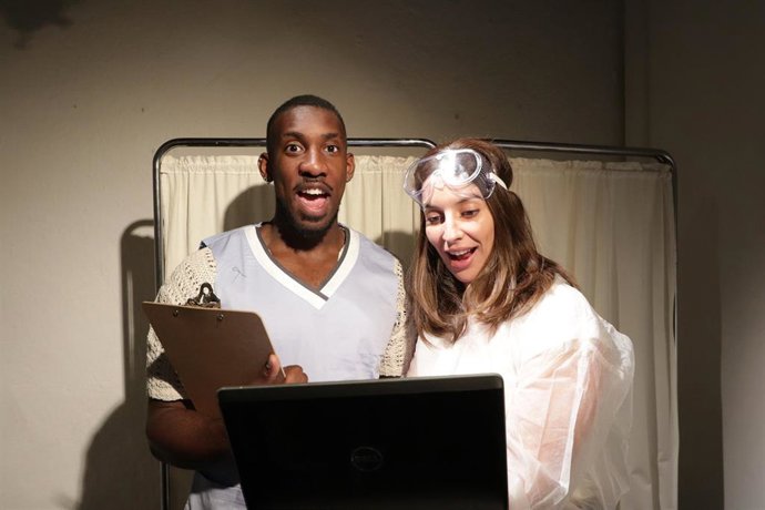 La Fundación Anesvad lanza la 12ª edición de 'Microteatro por los demás', con el lema 'Agua que sana'