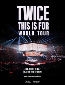 Cartel del concierto del grupo Twice en Barcelona