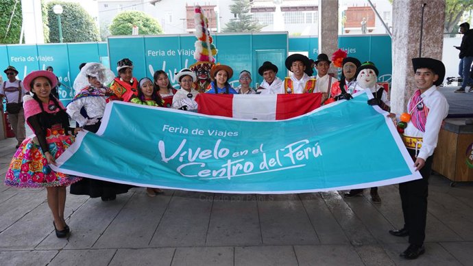 Feria "Vívelo en el Centro de Perú"