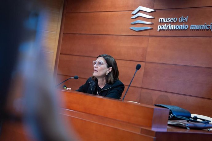 Archivo - La concejala delegada de Movilidad, Trinidad Hernández, en rueda de prensa