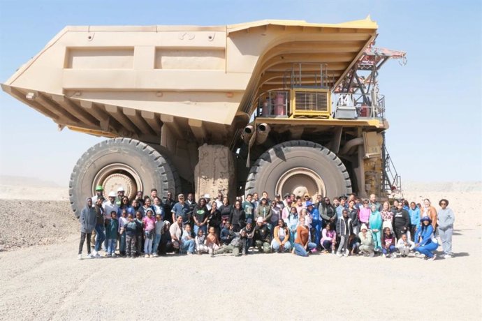 CGN OPEN DAY Connects Four Continents with Clean Energy and Culture，Near the Atlantic coast, nearly 80 employees’ family members joined a long-awaited Family Open Day at Husab Uranium Mine.